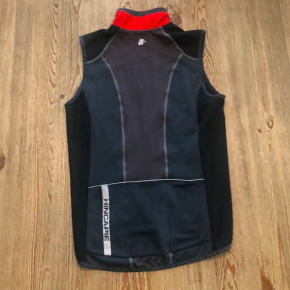 HINCAPIE SPORTSWEAR MEDIUM SIZE CYCLING WINDBREAKER RED/GRAY/BLACK COLOR - Picture 2 of 2
